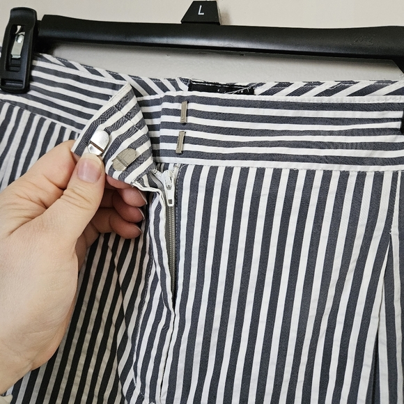 DKNY Chic Striped Trousers Gray White Print Casual Lightweight Neutral Size 14 - Picture 4 of 11